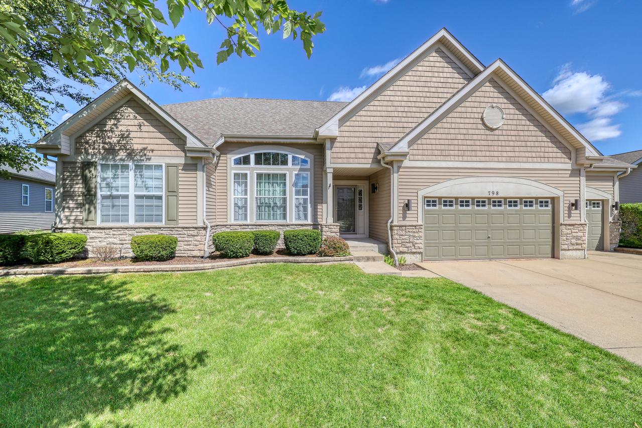 798 Remington Ln., North Aurora, IL 60542