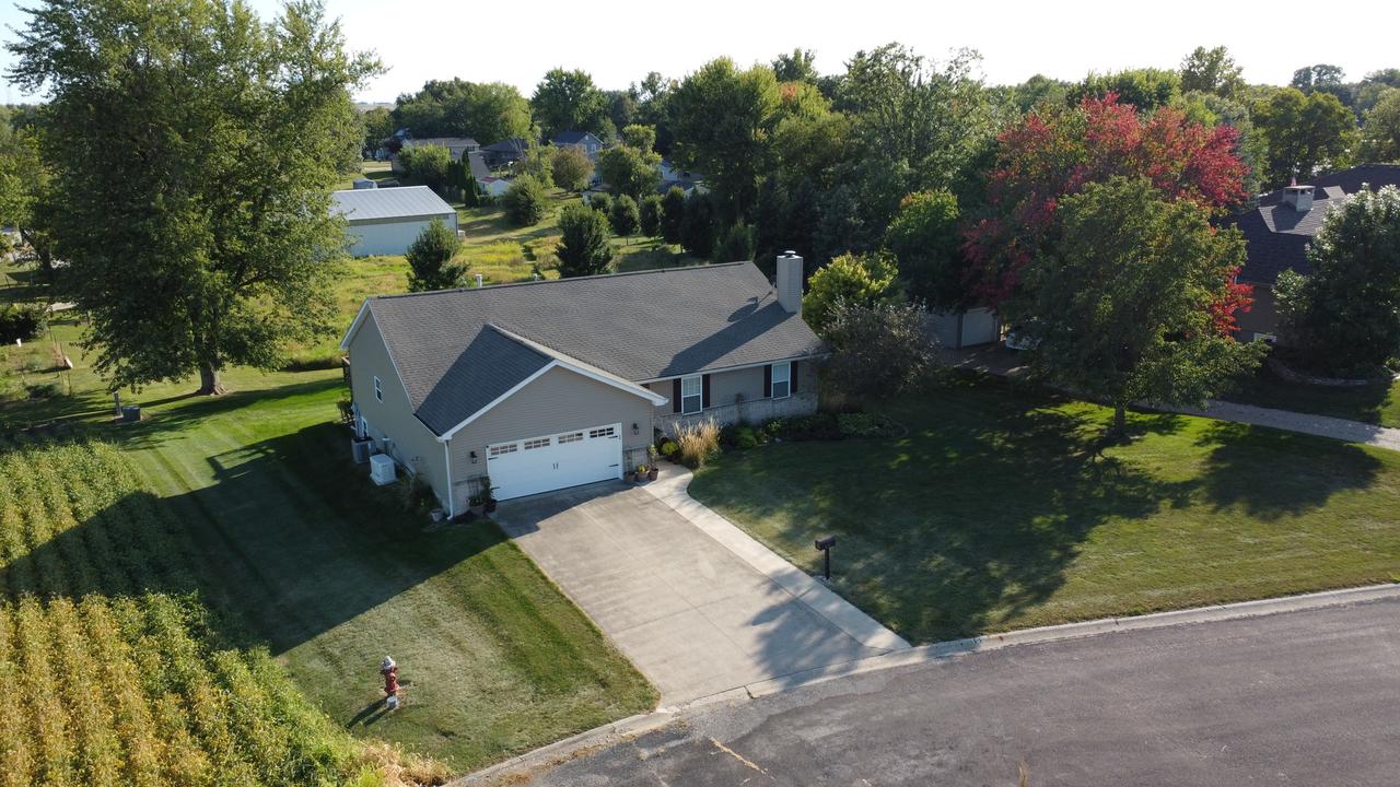 105 Placid Dr., Roanoke, IL 61561