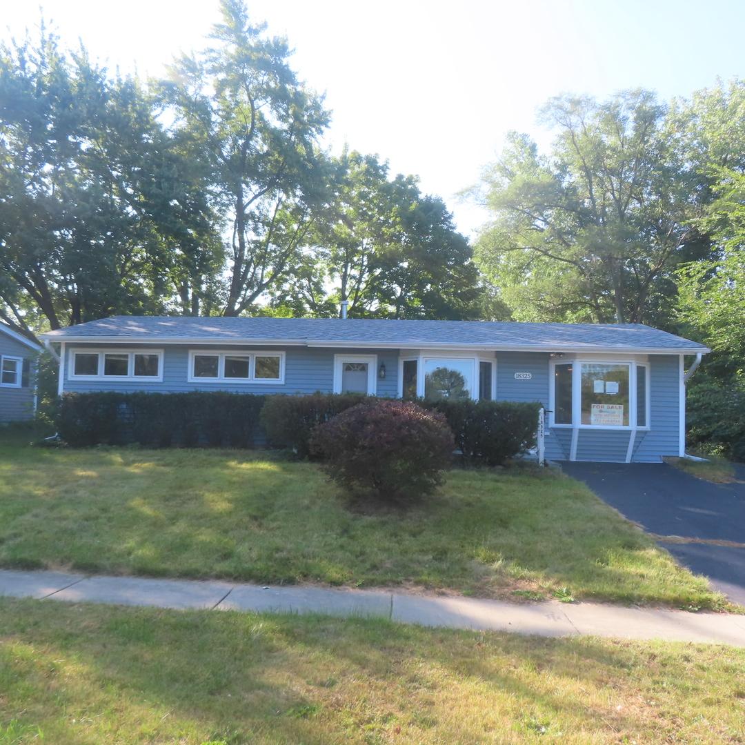 18325 W Lakeview Ter., Gurnee, IL 60031