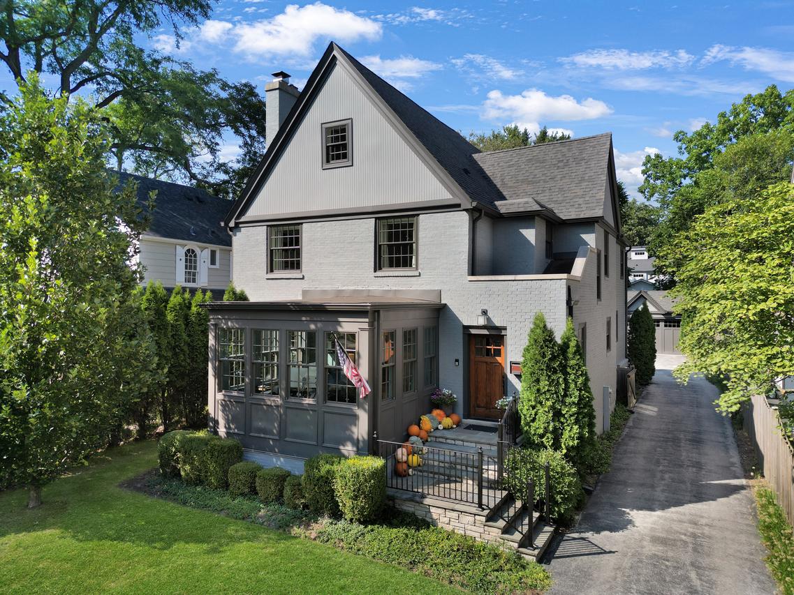 1503 Edgewood Ln., Winnetka, IL 60093