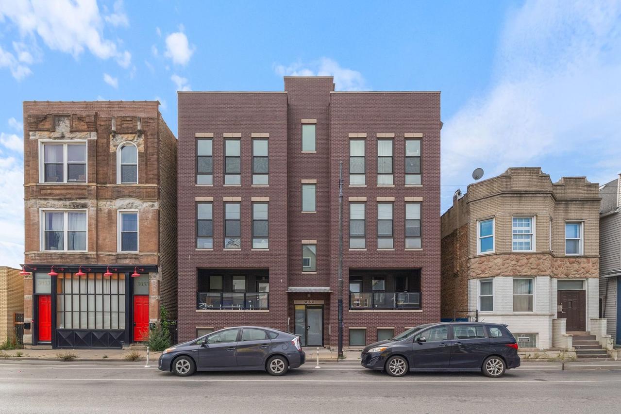 3035 W Belmont Ave. #3E, Chicago, IL 60618