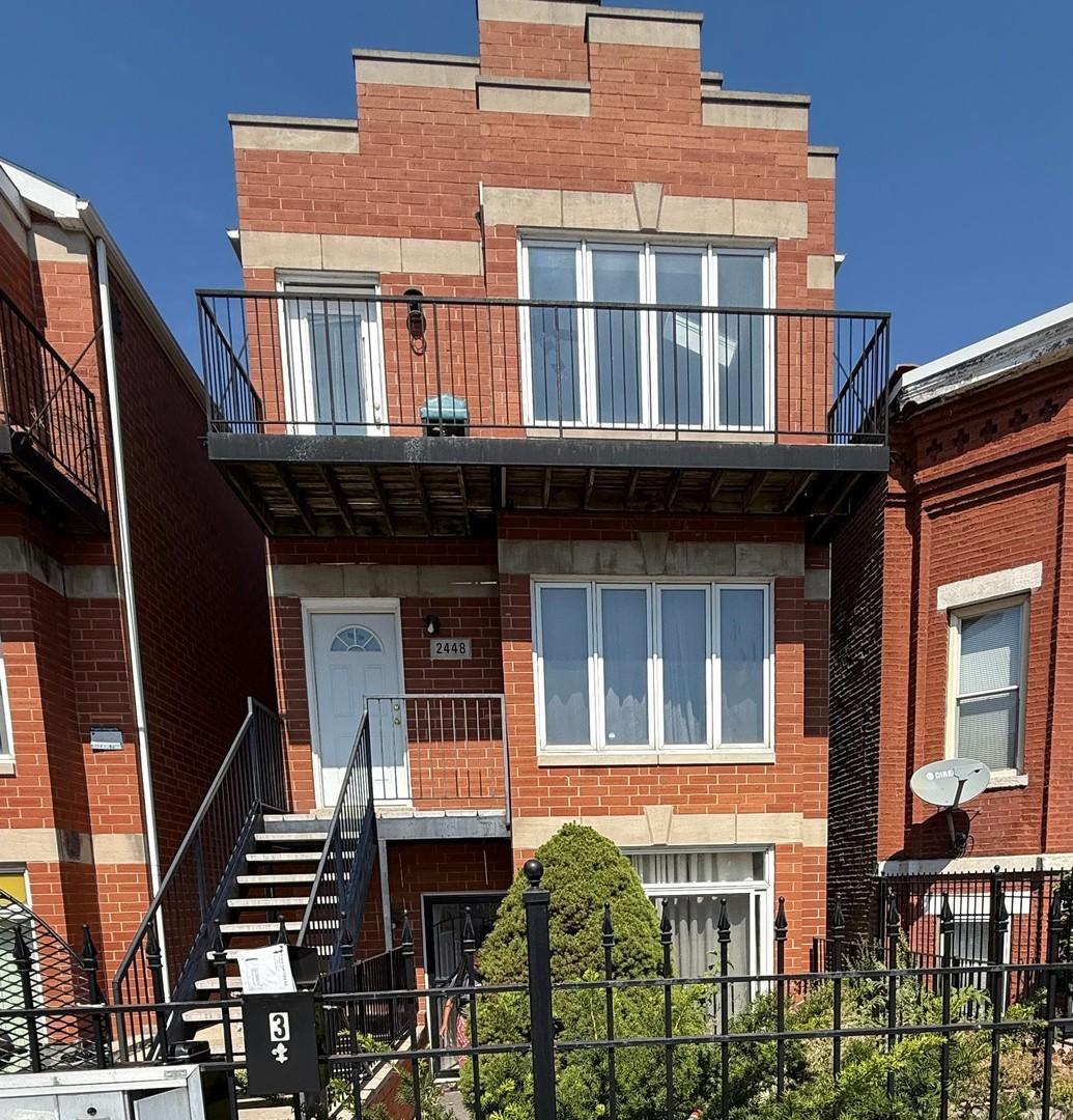 2448 W Grenshaw St., Chicago, IL 60612