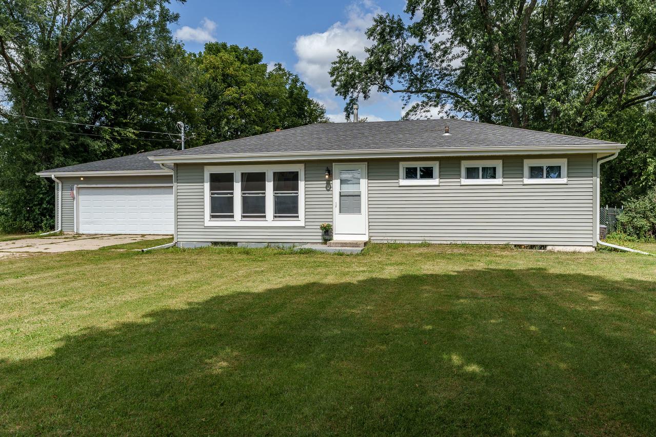 5360 Mccurry Rd., Roscoe, IL 61073