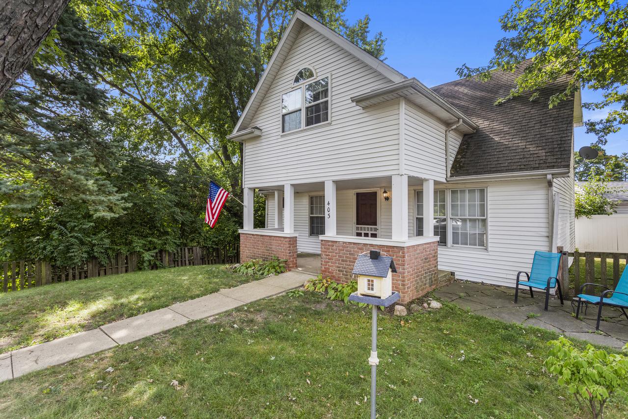 403 E State St., Mahomet, IL 61853