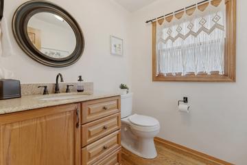 1811 N Aspen Dr., Mount Prospect, IL 60056