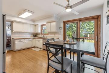 1811 N Aspen Dr., Mount Prospect, IL 60056