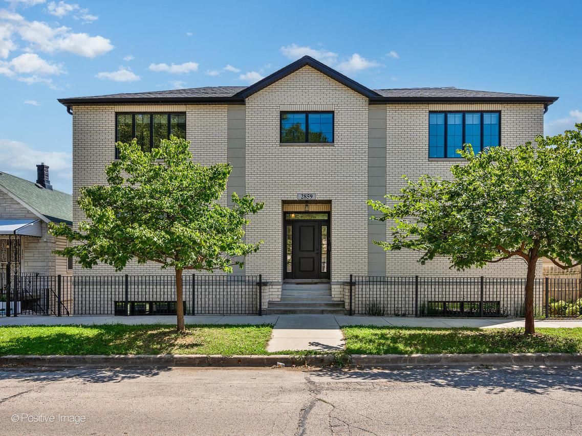 2859 S Hillock Ave., Chicago, IL 60608