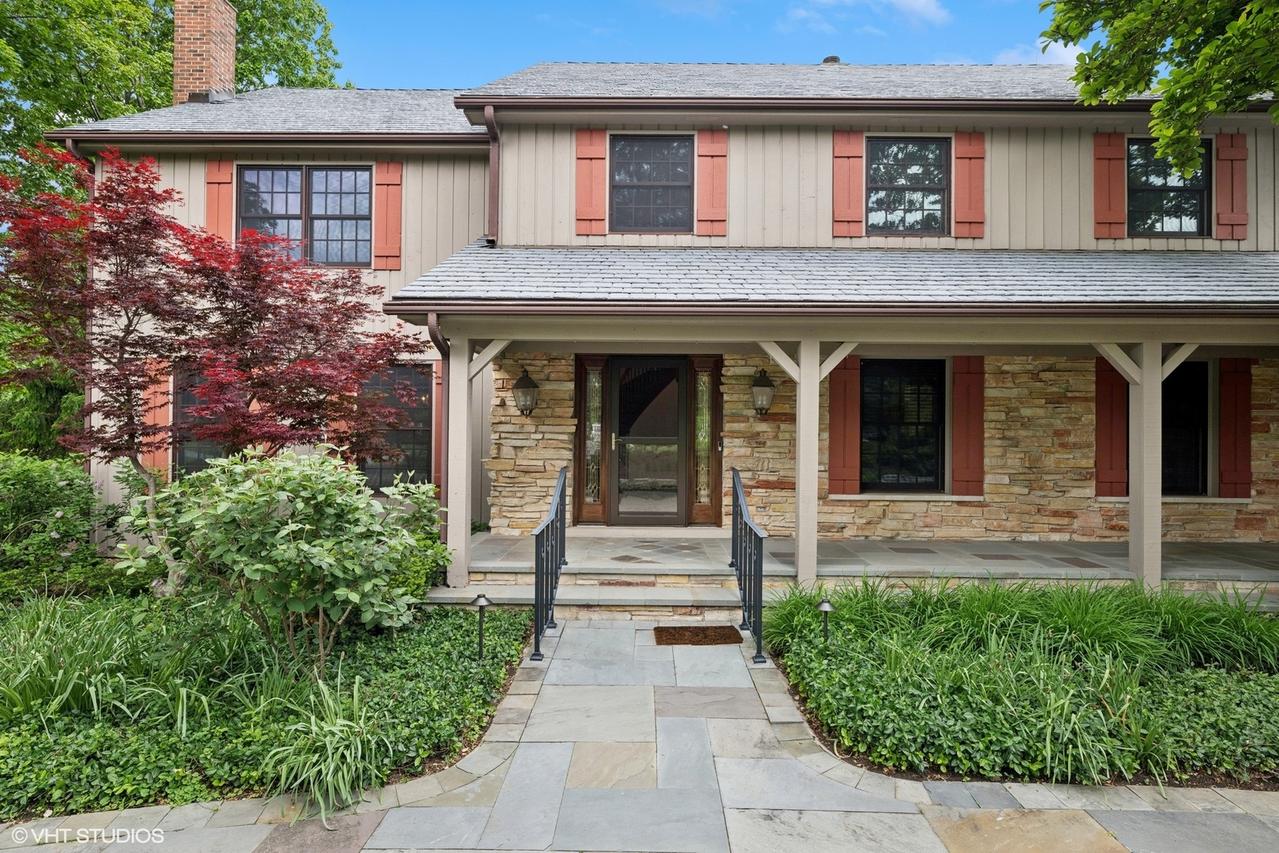 4143 Three Lakes Ct., Long Grove, IL 60047