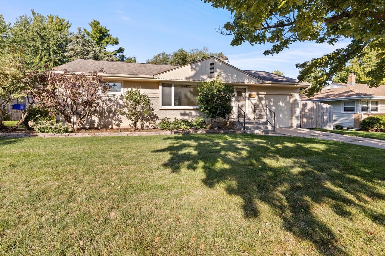 815 Woodland Dr., Rockford, IL 61108