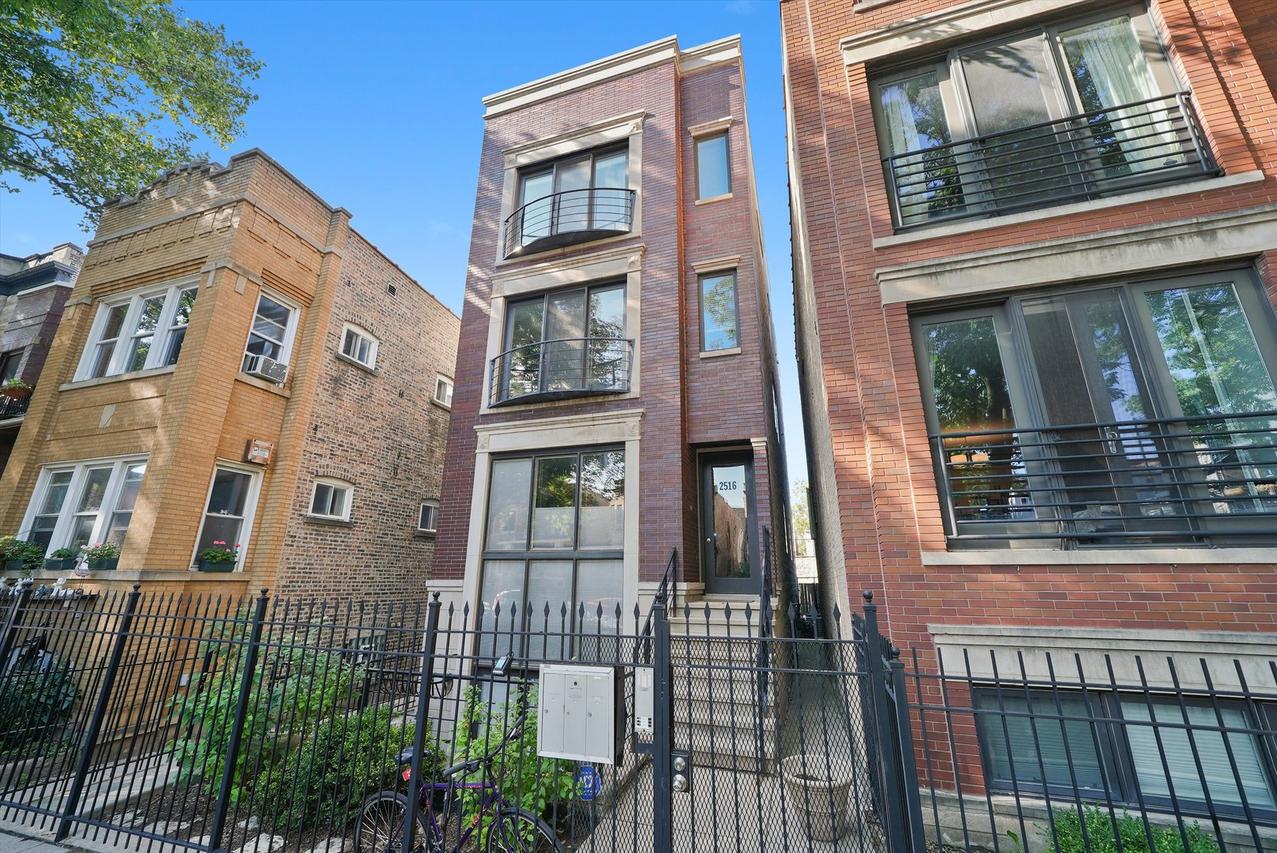 2516 W Iowa St. #2, Chicago, IL 60622