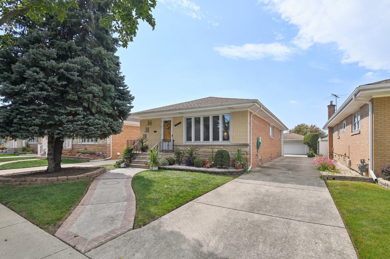 5020 N Denal St., Norridge, IL 60706