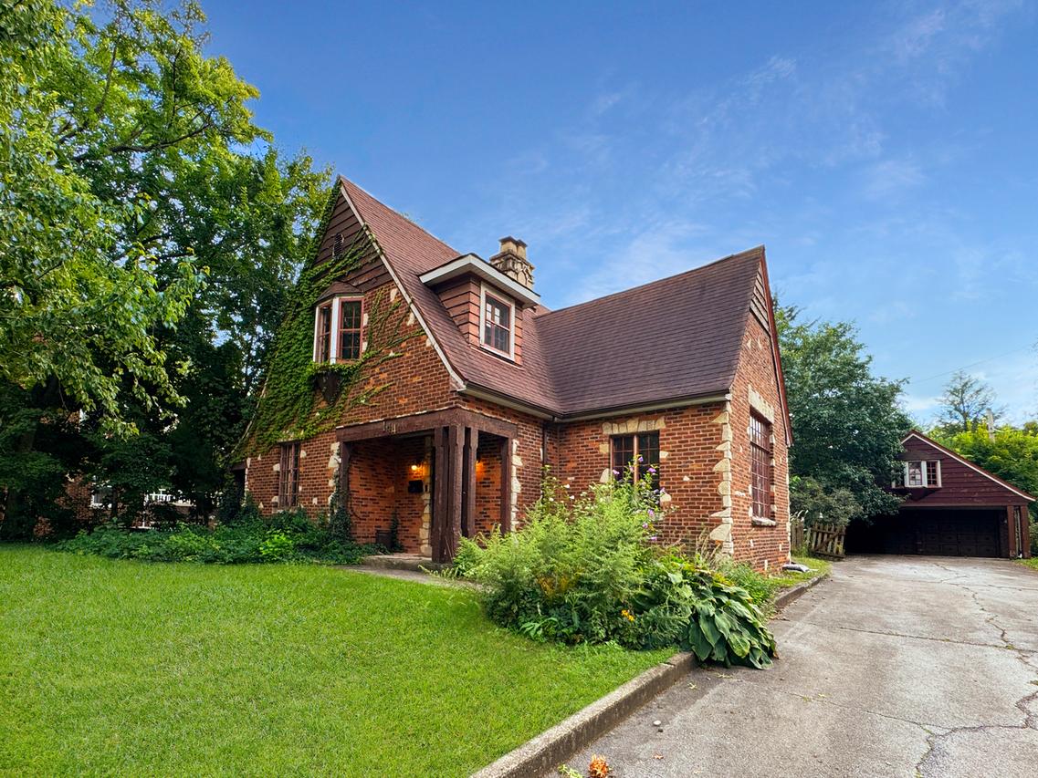 144 Country Club Rd., Chicago Heights, IL 60411