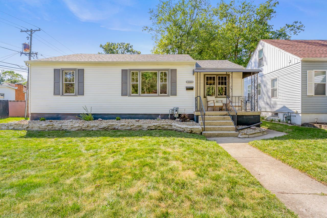 18540 Miller Dr., Lansing, IL 60438