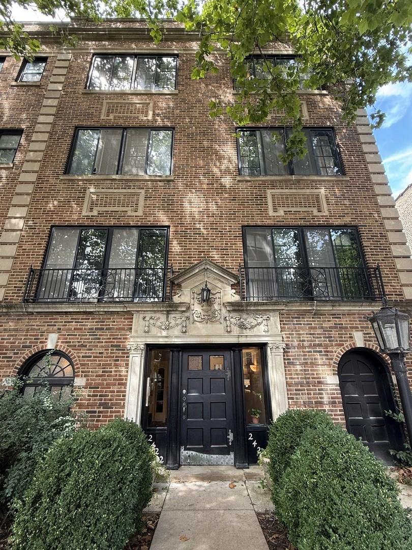 2422 W Lunt Ave. #E1, Chicago, IL 60645