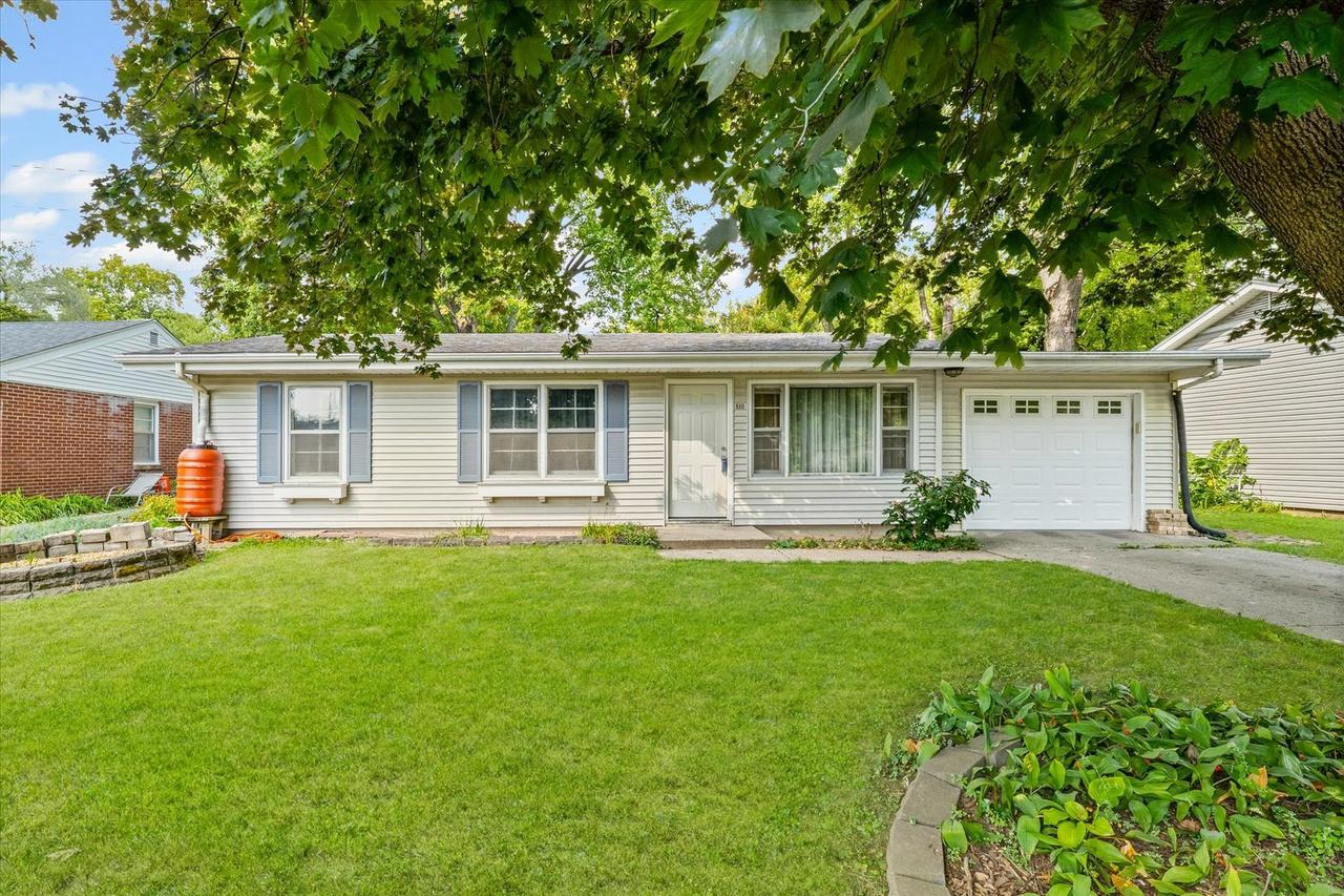 810 Breen Dr., Champaign, IL 61820