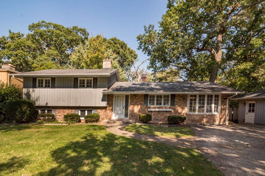 8608 Oakwood Dr., Lakewood, IL 60014