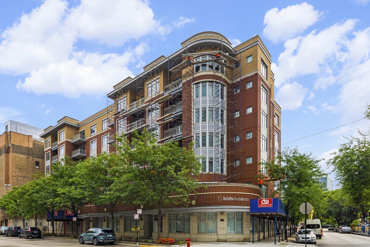 657 W Fulton St. #604, Chicago, IL 60661