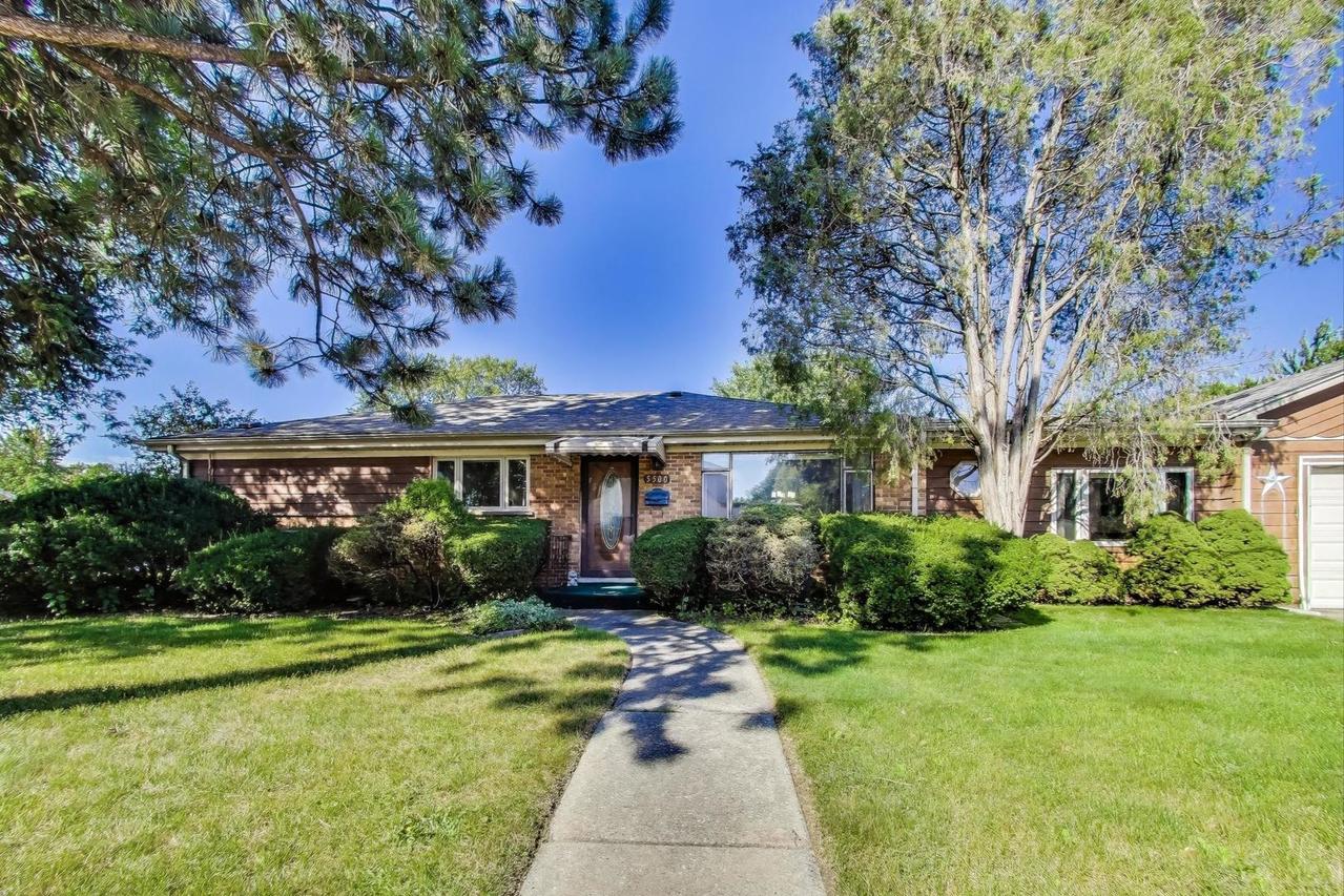 5500 W 90th St., Oak Lawn, IL 60453
