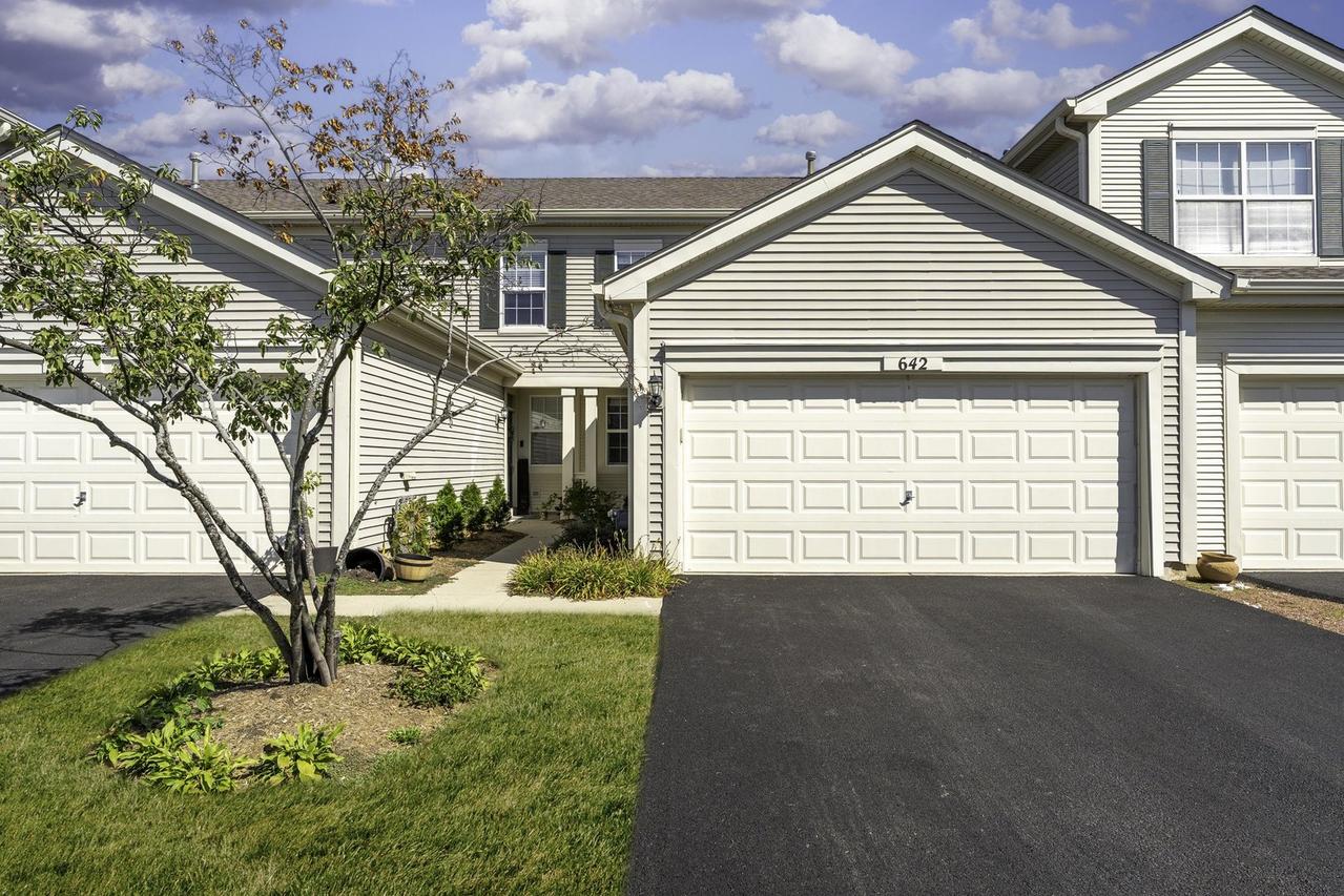642 W Kristina Ln., Round Lake, IL 60073