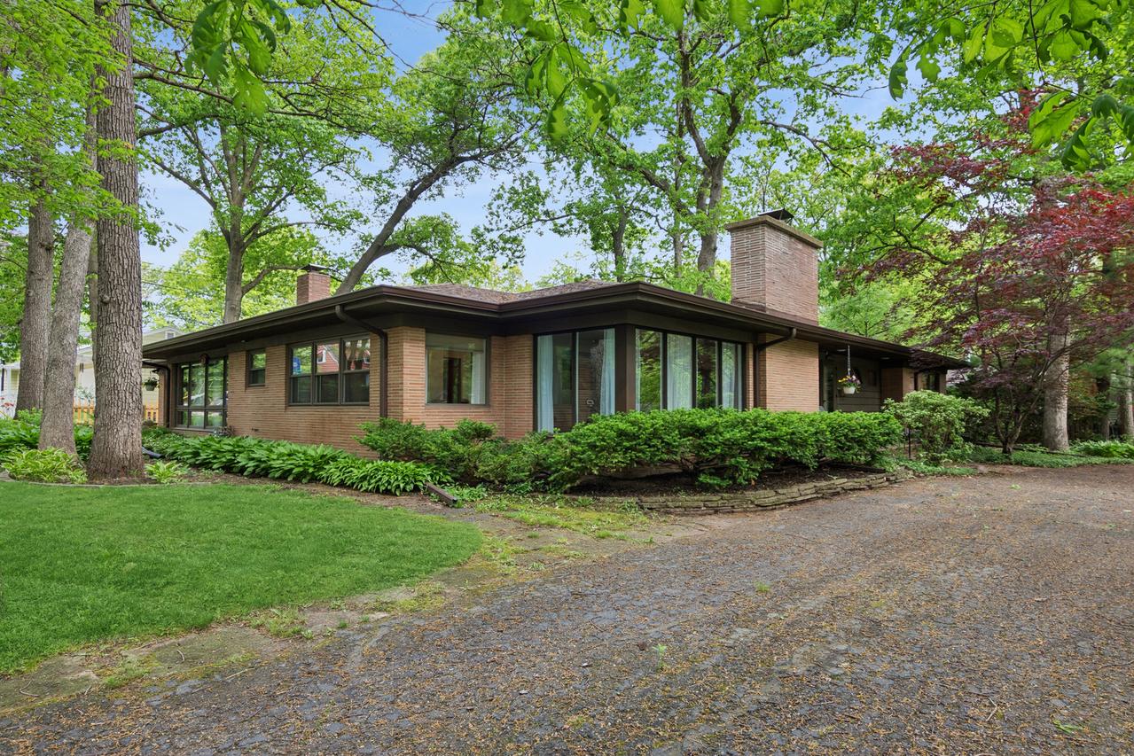 1606 Roncevalles Ave., Rockford, IL 61107