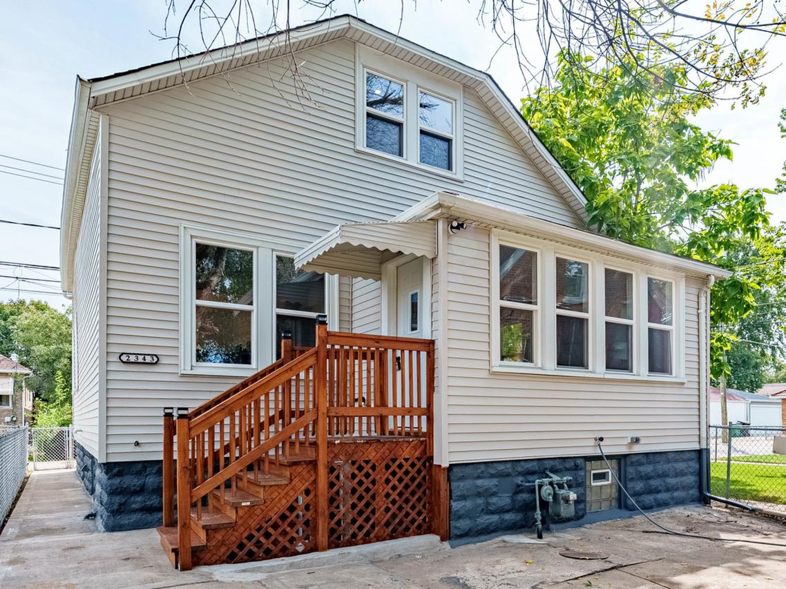 2343 Ridgeland Ave., Berwyn, IL 60402