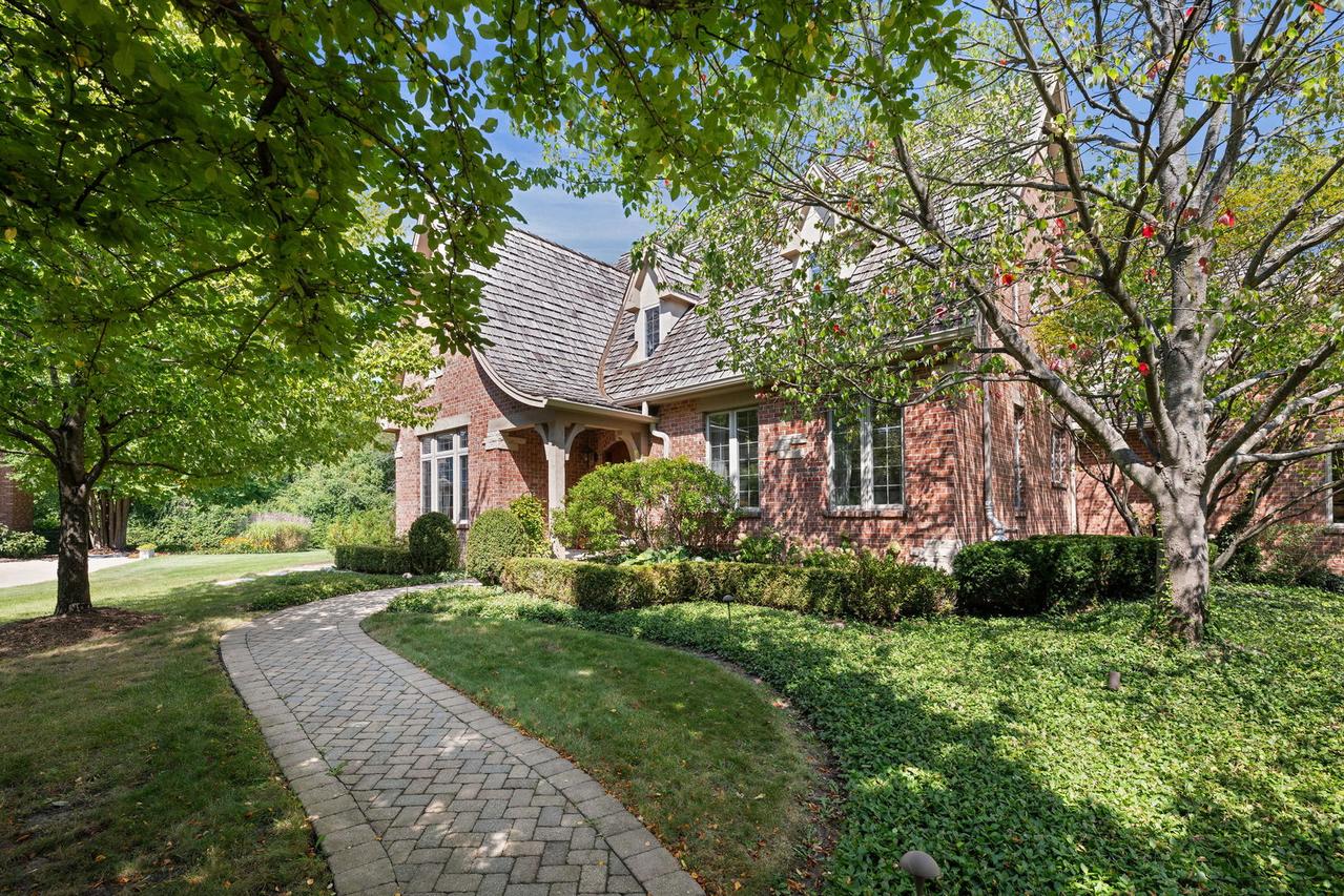 14572 N Somerset Cir., Libertyville, IL 60048