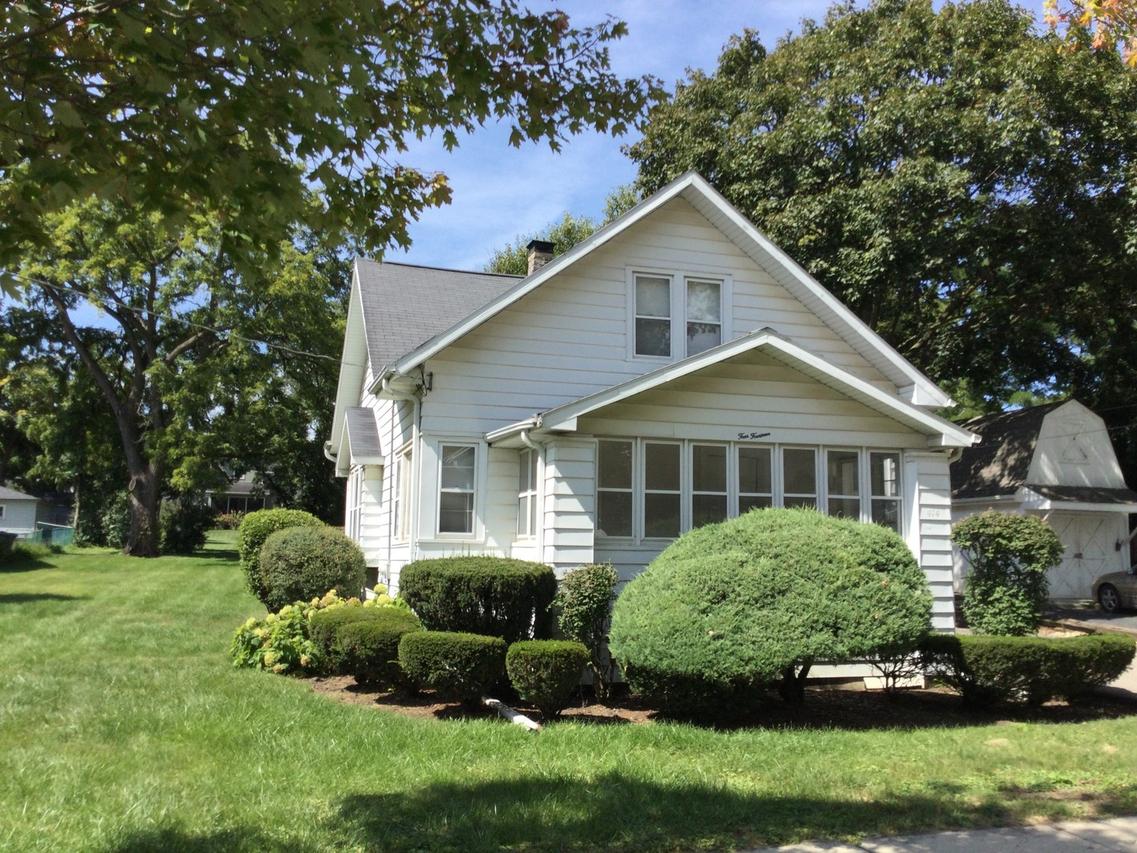 414 S Hale St., Wheaton, IL 60187