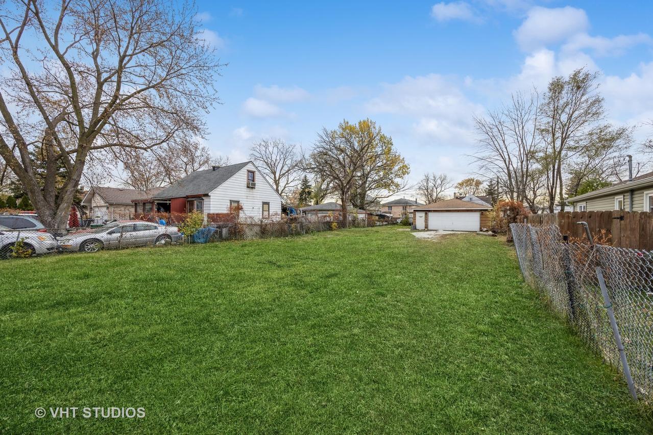 7125 W 74th St., Chicago, IL 60638
