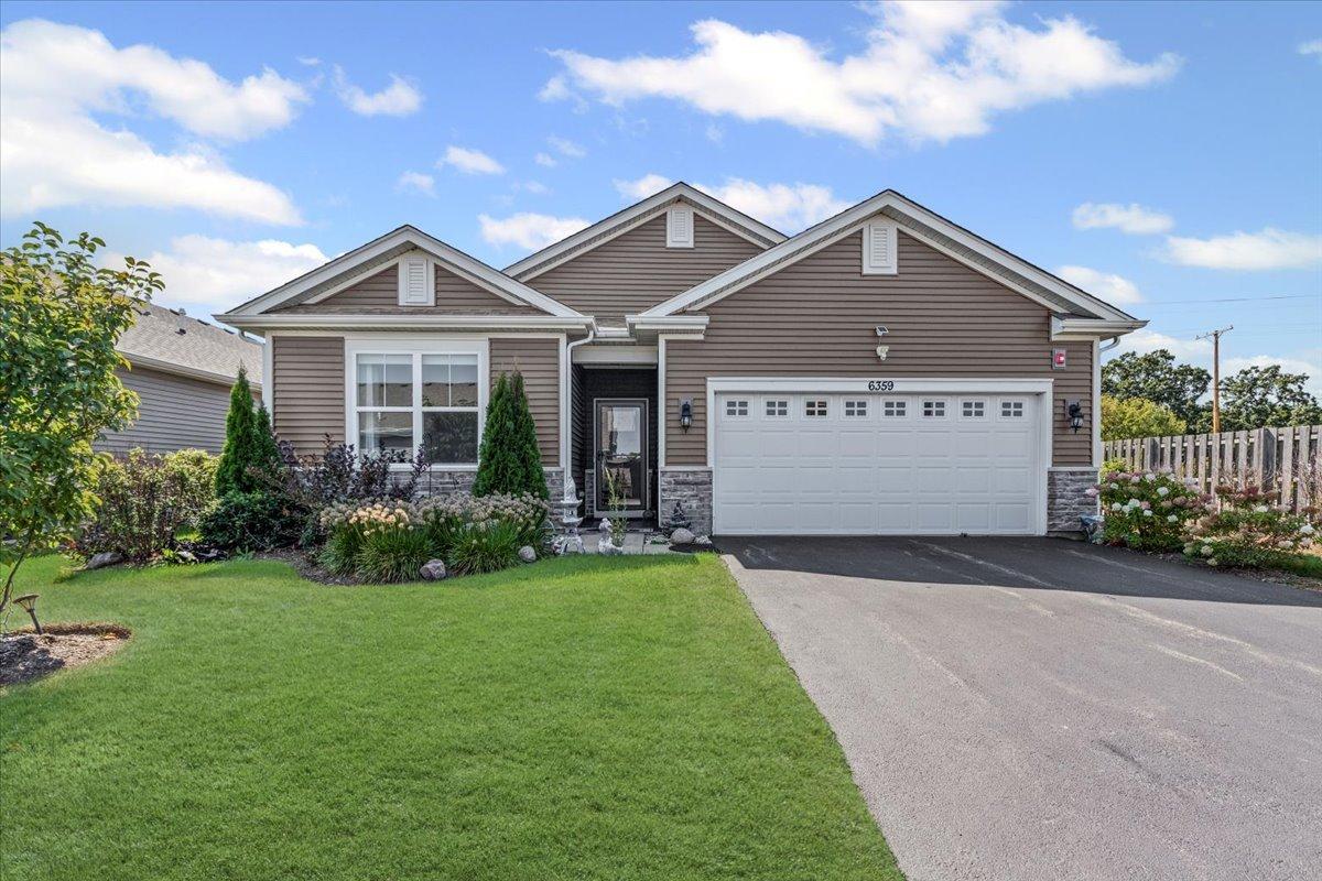 6359 Doral Dr., Gurnee, IL 60031