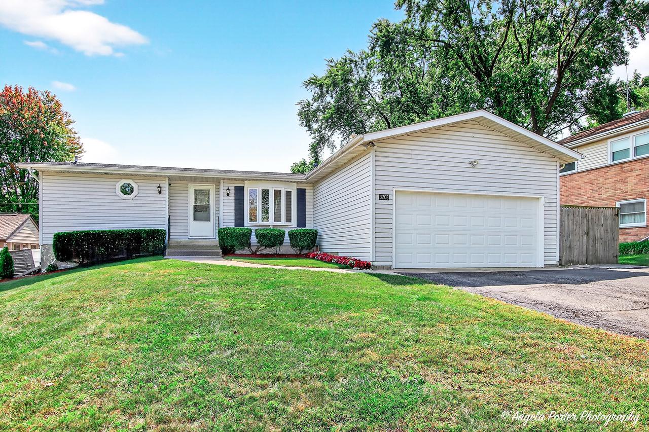 3203 Miller Dr., Mchenry, IL 60050