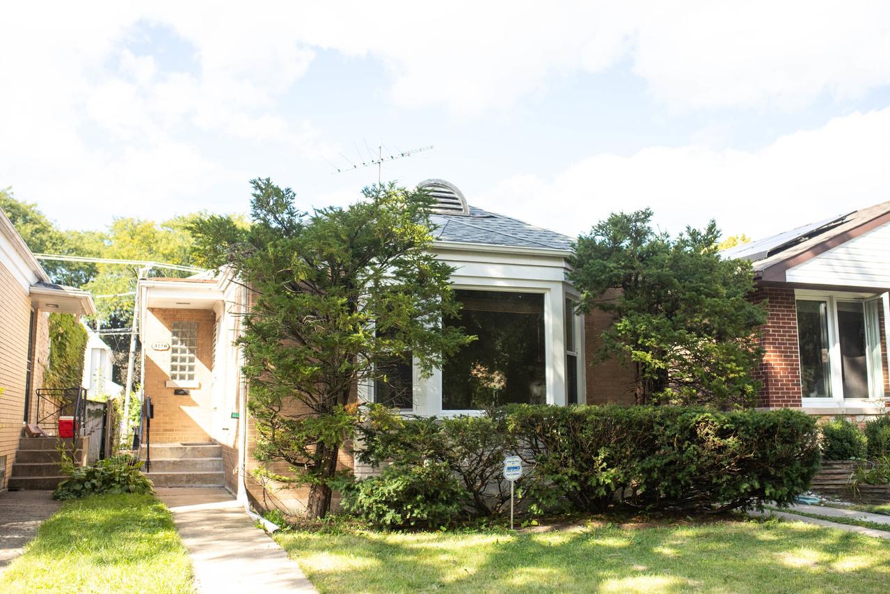 3110 W Jarvis Ave., Chicago, IL 60645