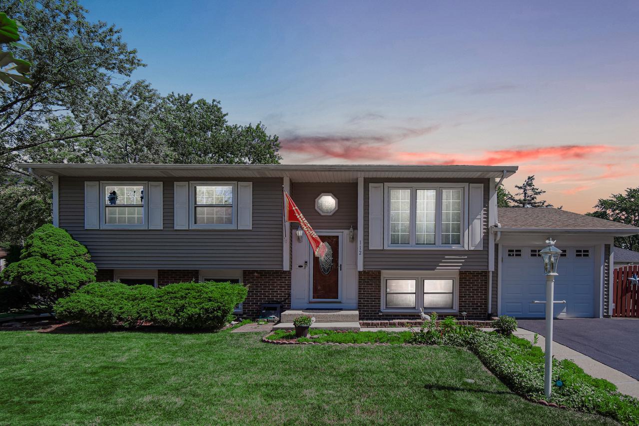 112 S Orchard Dr., Bolingbrook, IL 60440