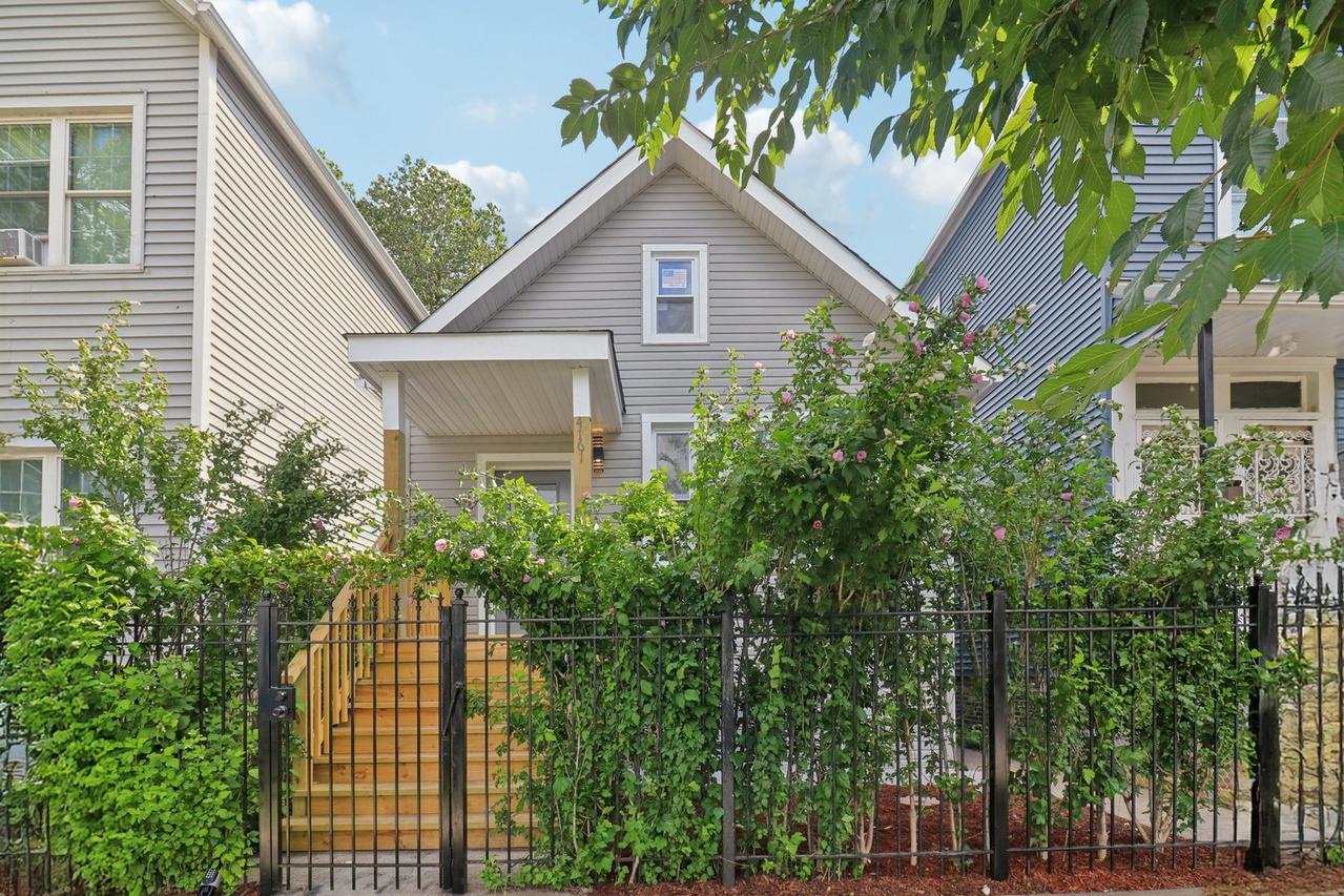 [Address Hidden by Seller], Chicago, IL 60609