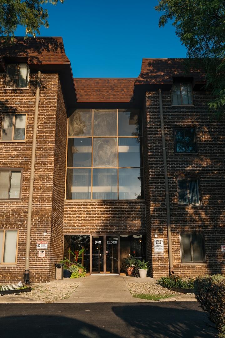 840 Elder Rd., Homewood, IL 60430