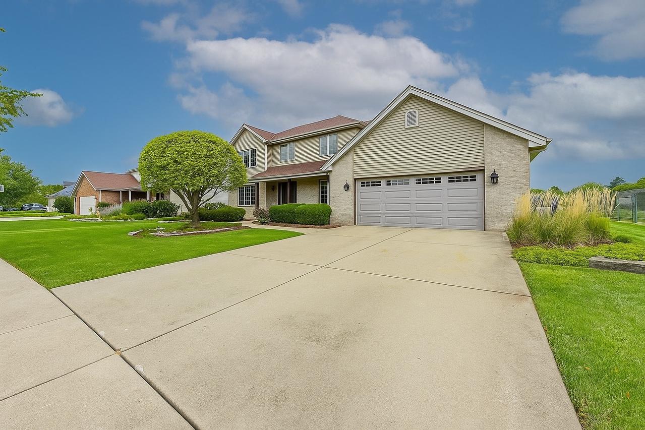 450 Kingston Dr., New Lenox, IL 60451