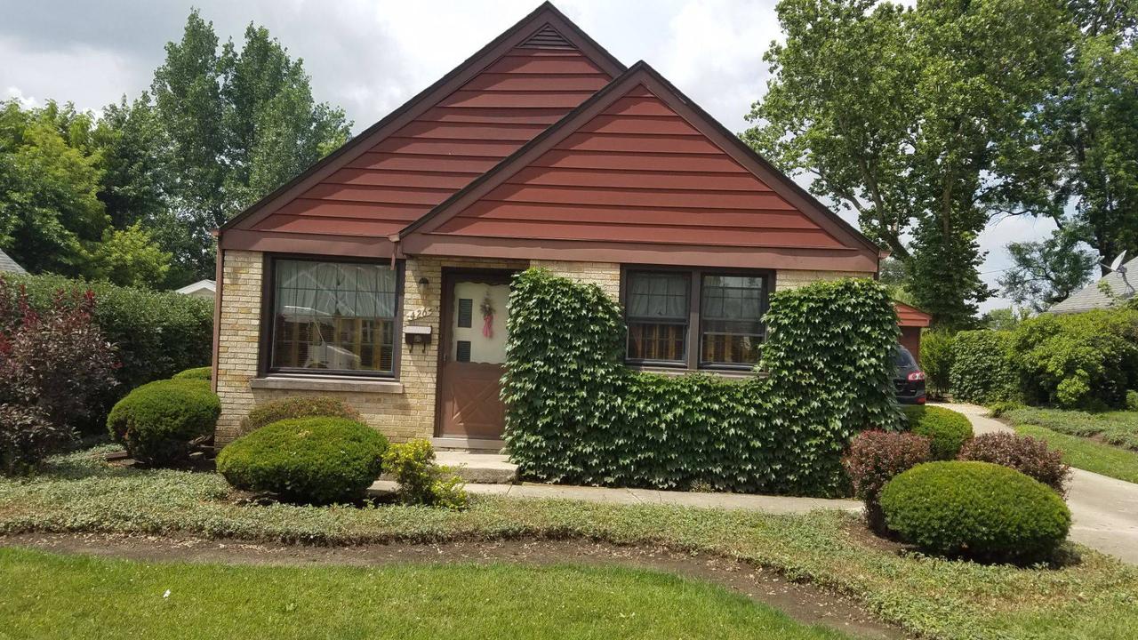 426 S Adeline Ave., Addison, IL 60101