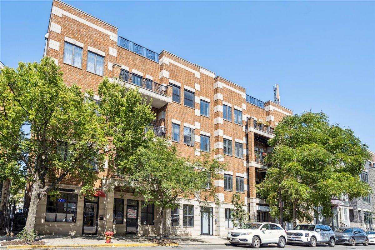 2130 W Belmont Ave. #3A, Chicago, IL 60618