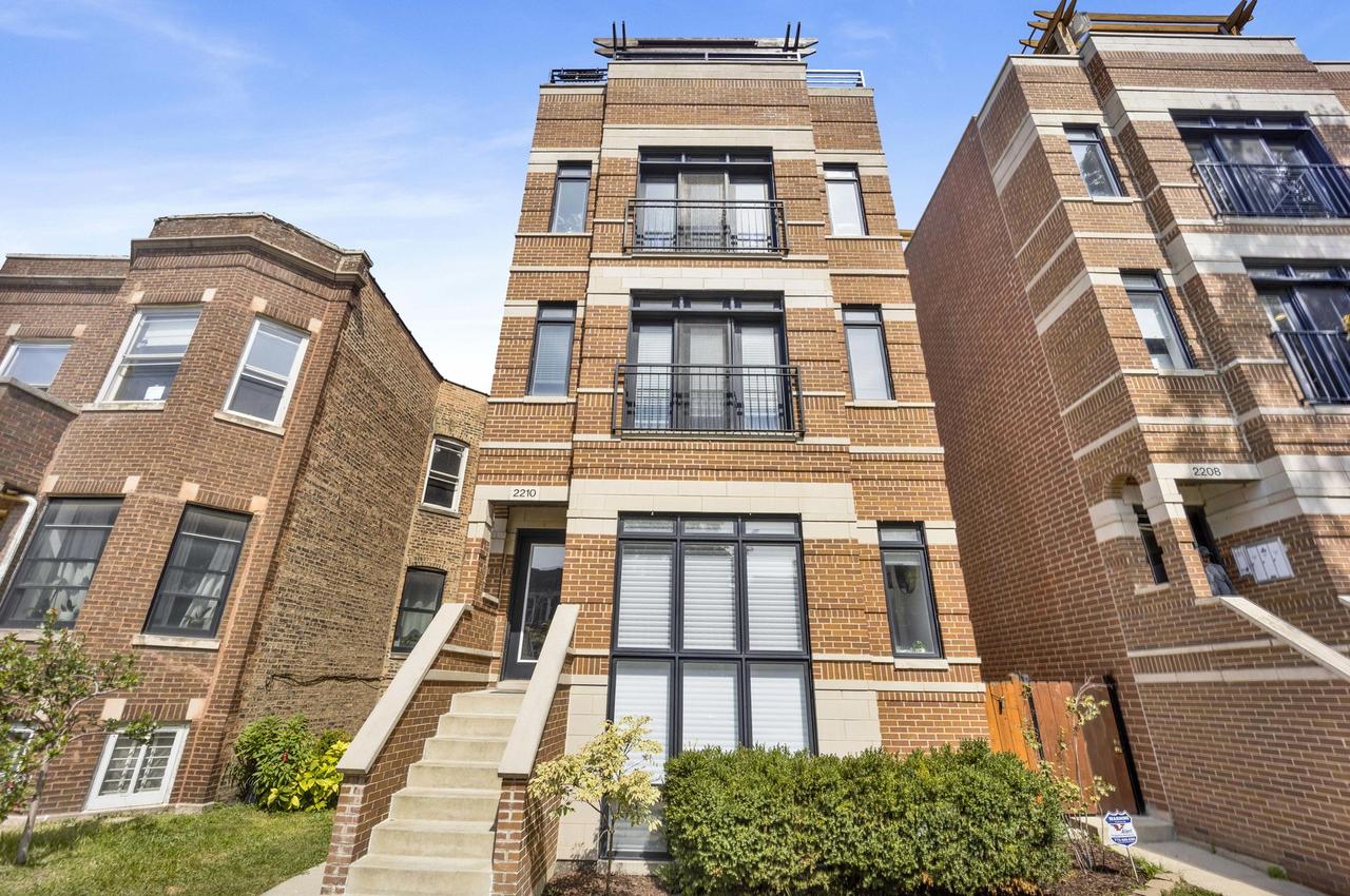 2210 W Addison St. #2, Chicago, IL 60618
