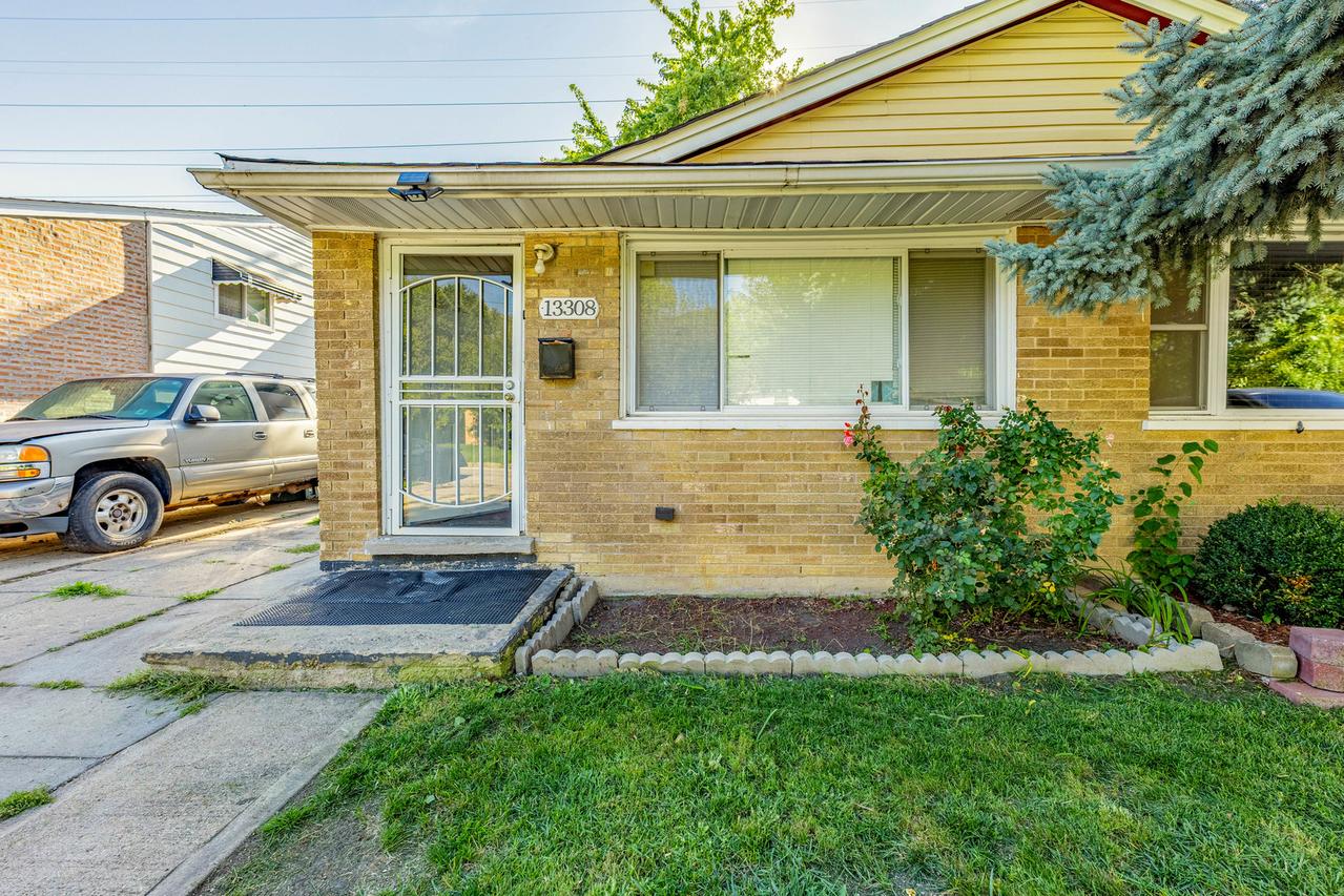 13308 S Riverdale Ave., Chicago, IL 60827