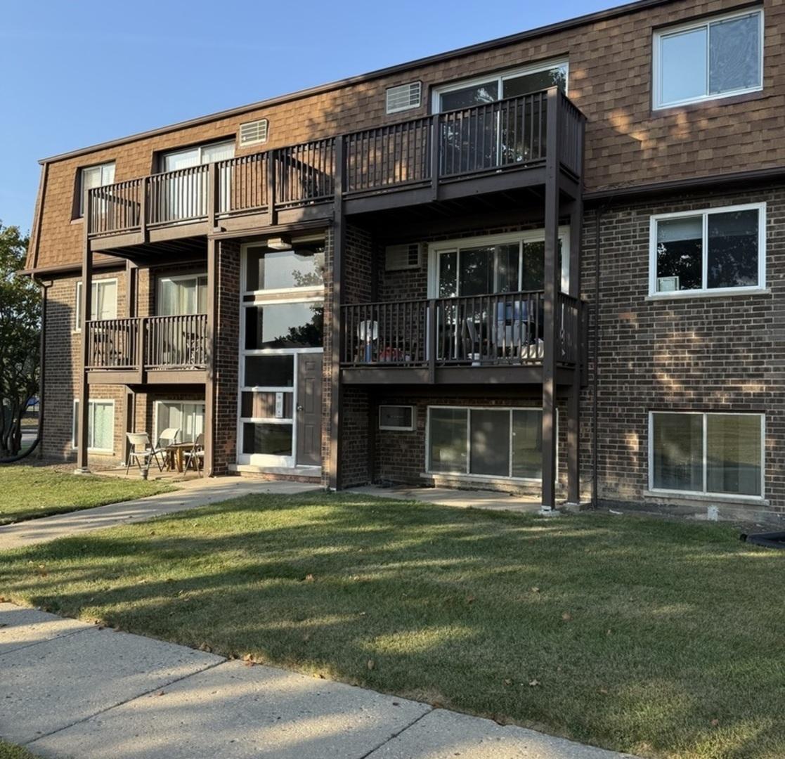 115 Boardwalk St. #2E, Elk Grove Village, IL 60007