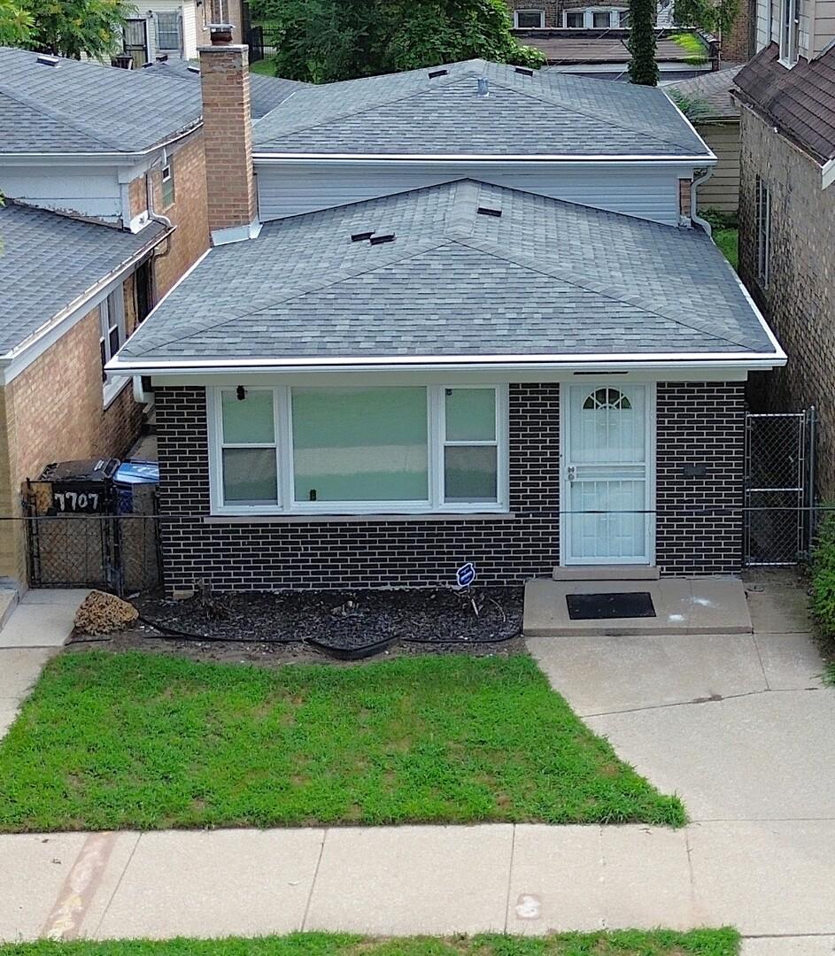 7709 S Champlain Ave., Chicago, IL 60619