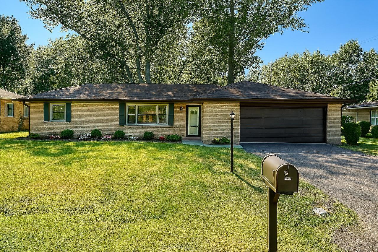 55 Cherry Dr., Kankakee, IL 60901