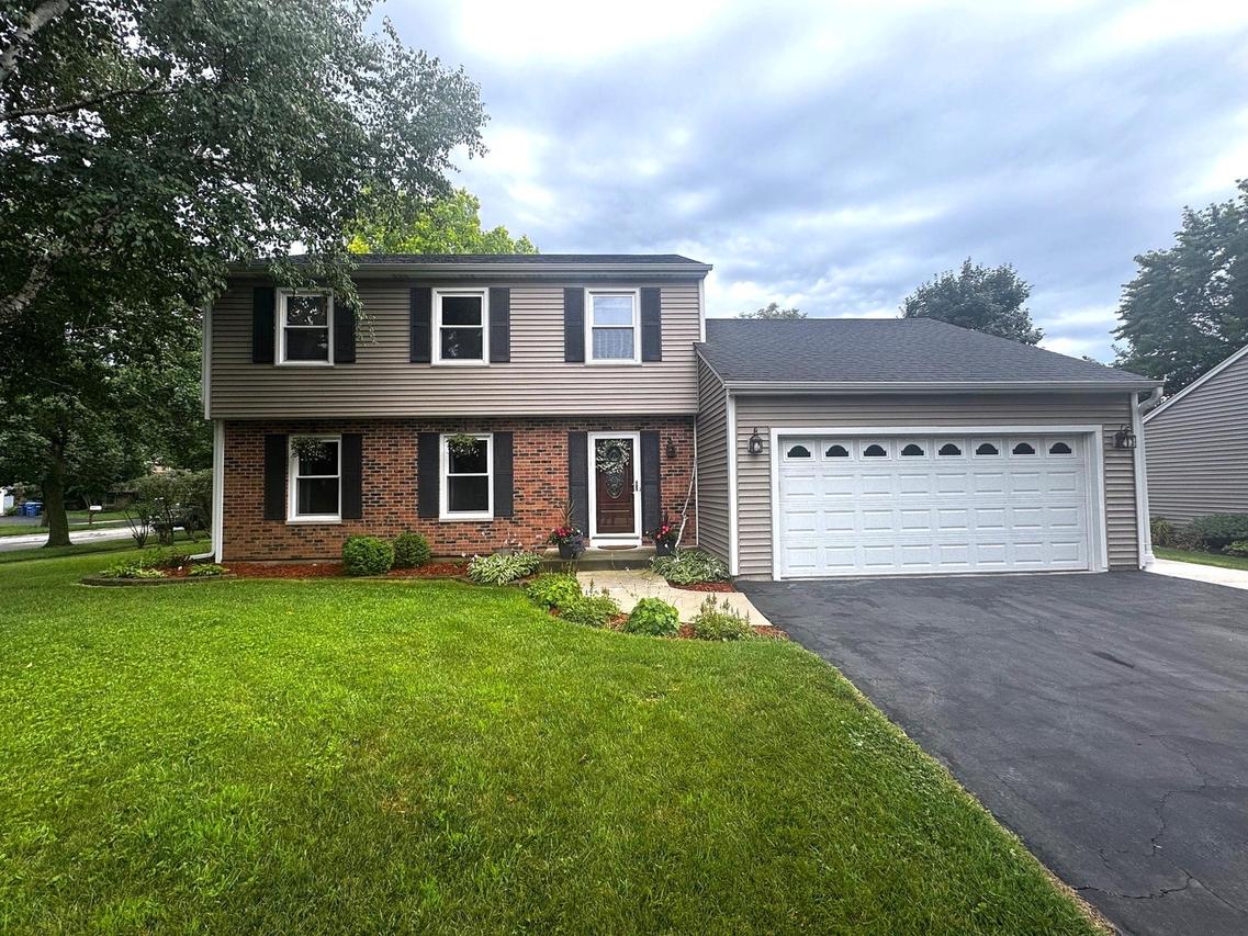 1533 Banbury Ave., St. Charles, IL 60174