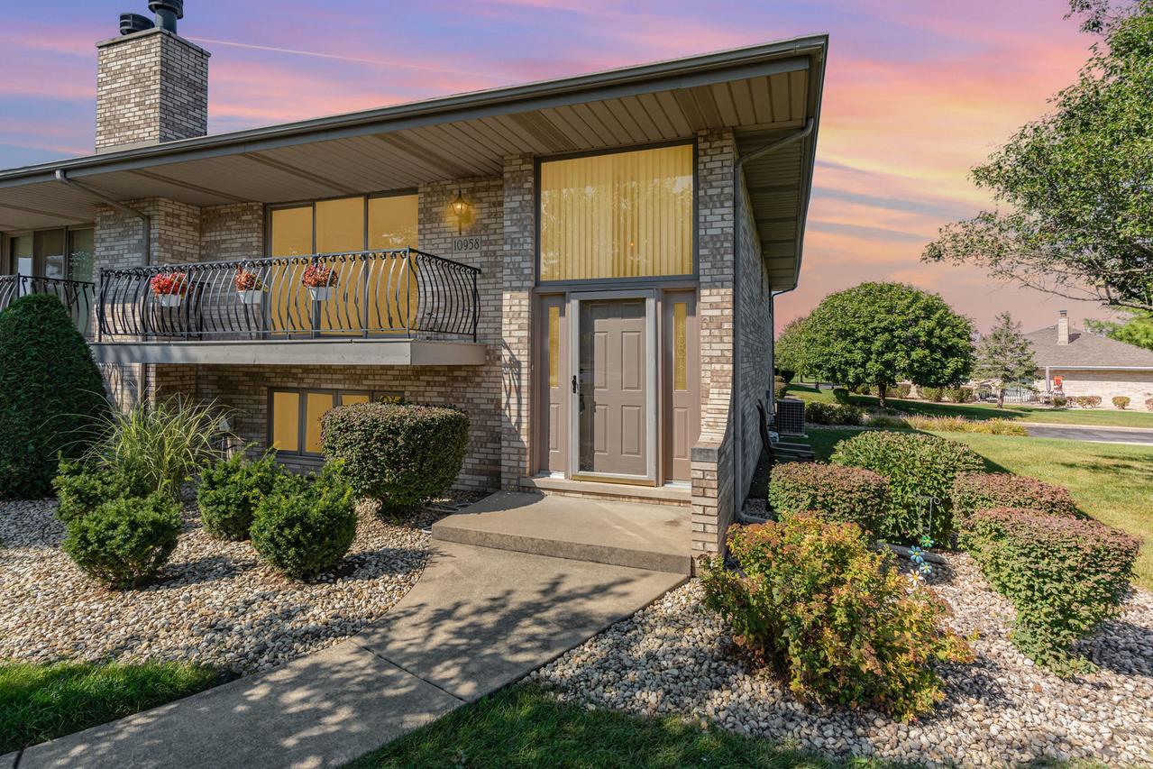 10958 New Mexico Ct. #166, Orland Park, IL 60467