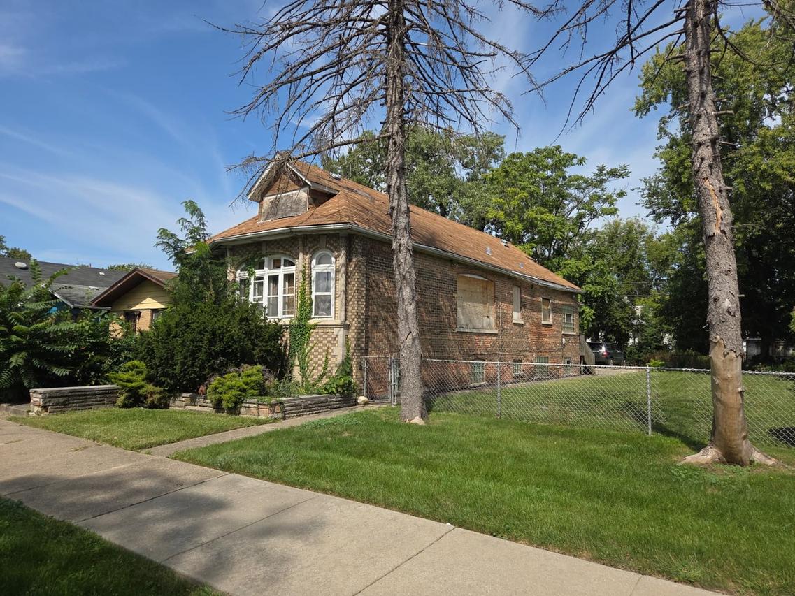 1038 W 104th St., Chicago, IL 60643