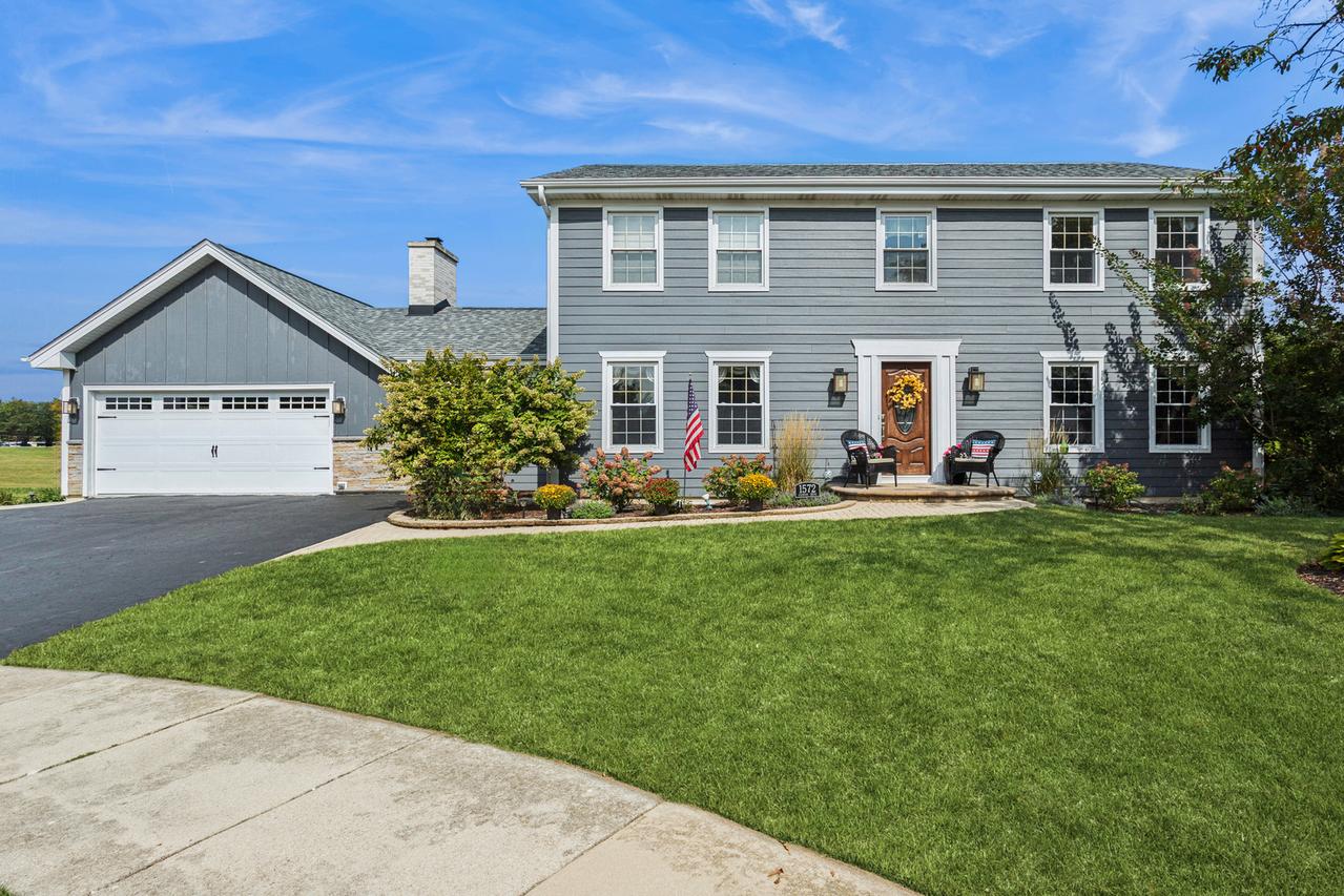 1572 Clemson Dr., Naperville, IL 60565