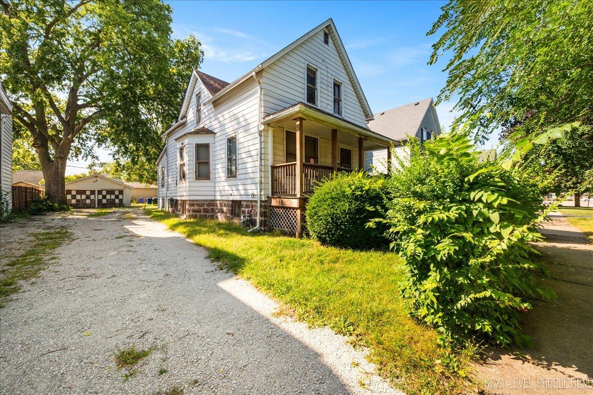 4000 Amelia Ave., Lyons, IL 60534