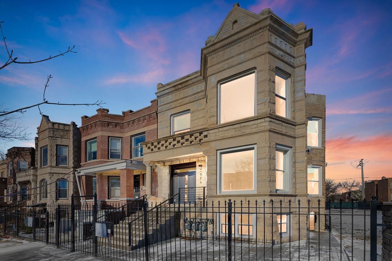 3824 W Arthington St., Chicago, IL 60624