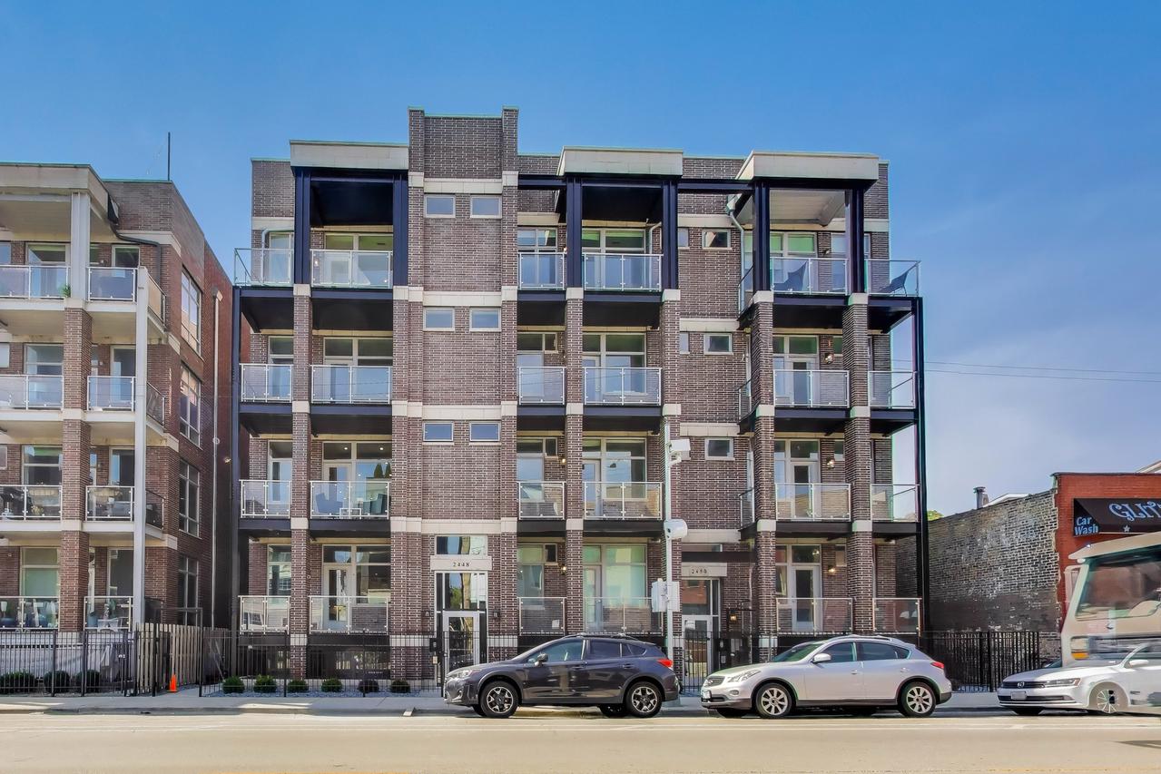 2448 N Clybourn Ave. #3, Chicago, IL 60614