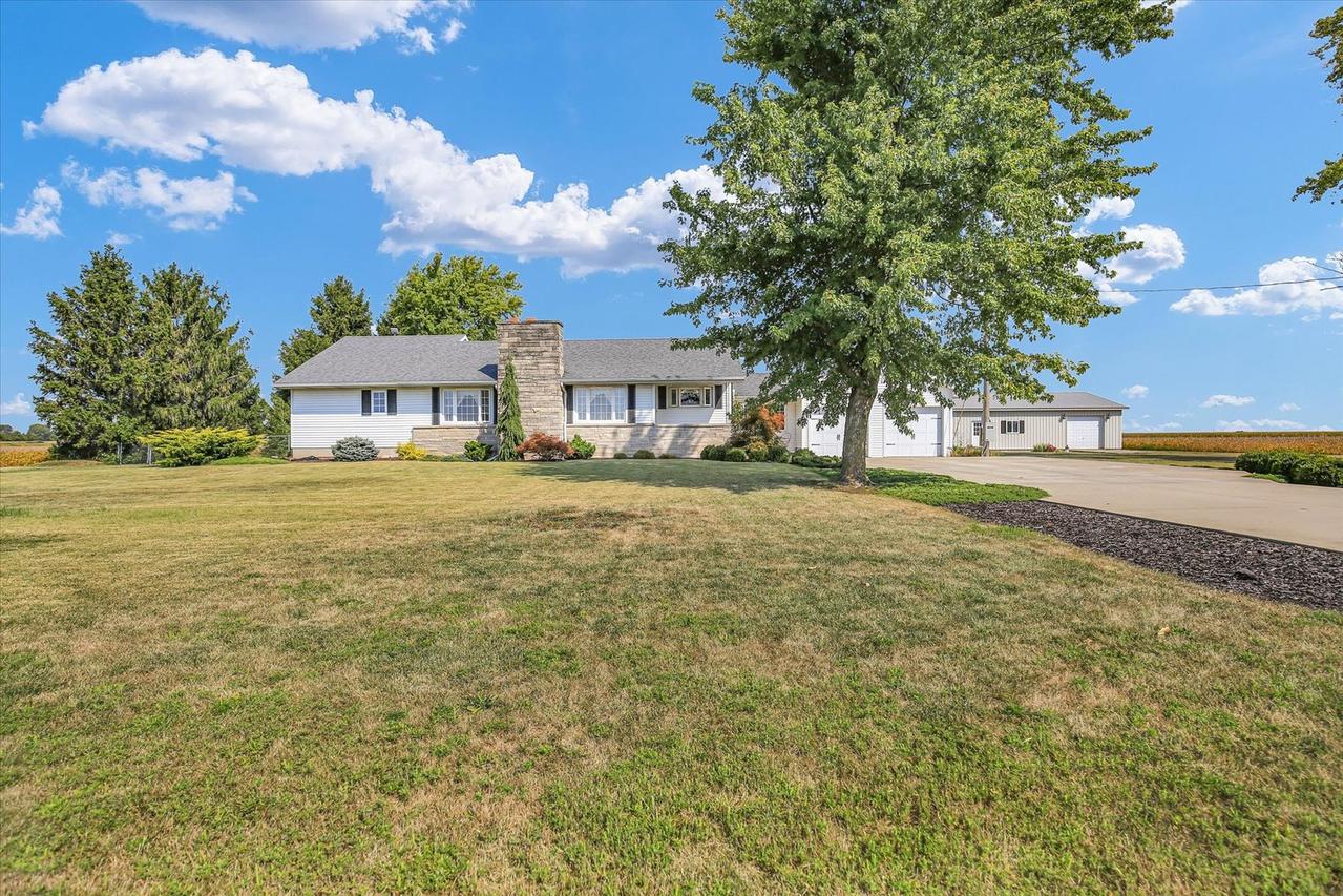 970E Co Rd 600n Rd., Arcola, IL 61910